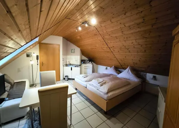 Im Charme Der 90er Gæstehus